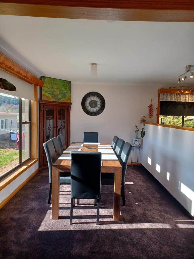 Mole Creek The Tigers Lair Accomadation 빌라 외부 사진